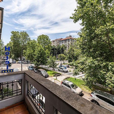 Boutique Hotel Dieci Милан Экстерьер фото