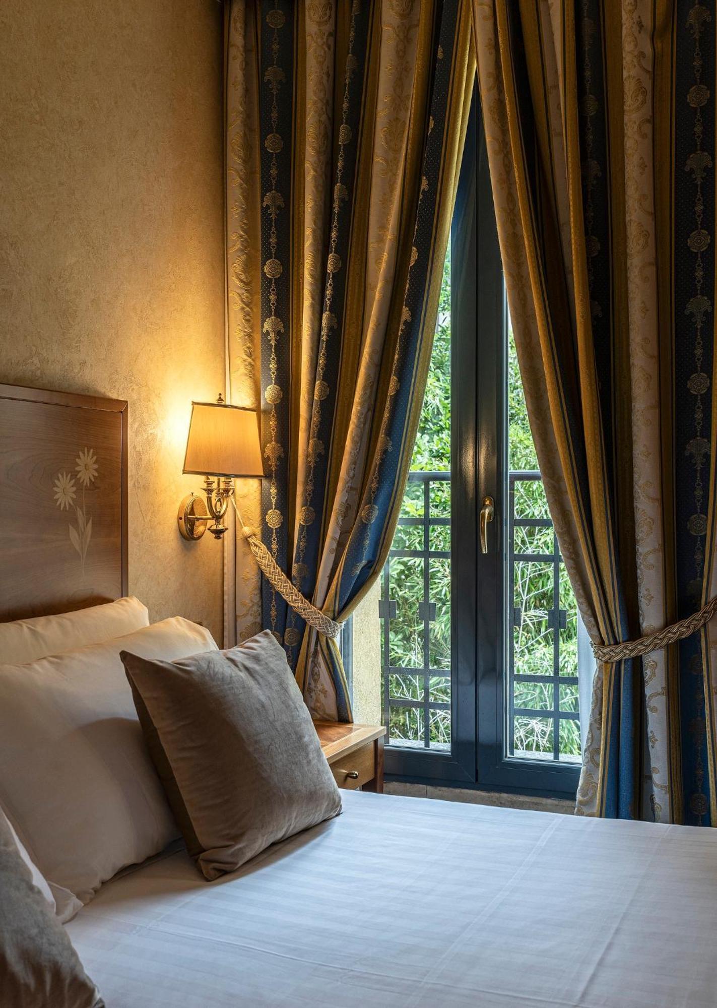 Boutique Hotel Dieci Милан Экстерьер фото