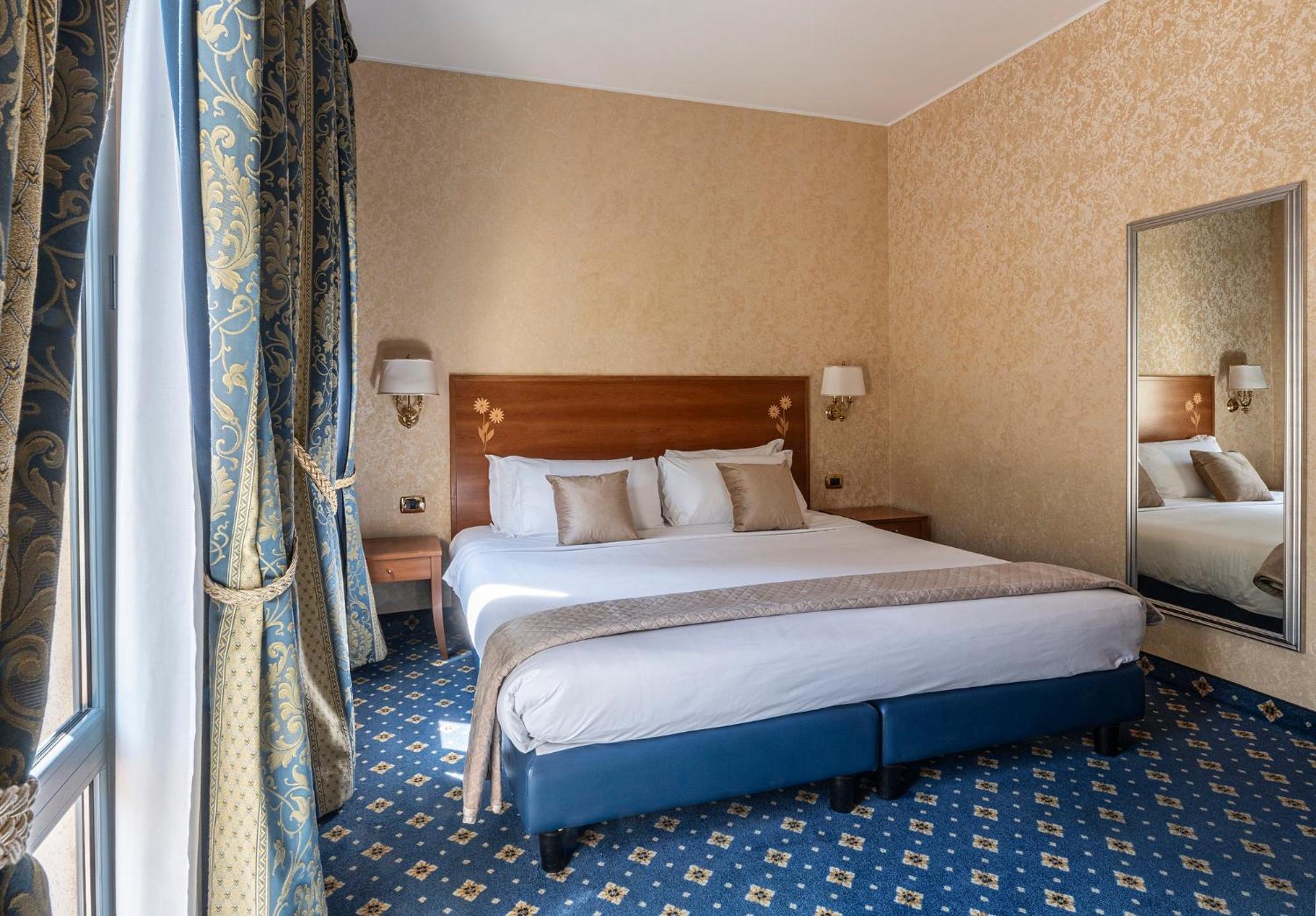 Boutique Hotel Dieci Милан Экстерьер фото