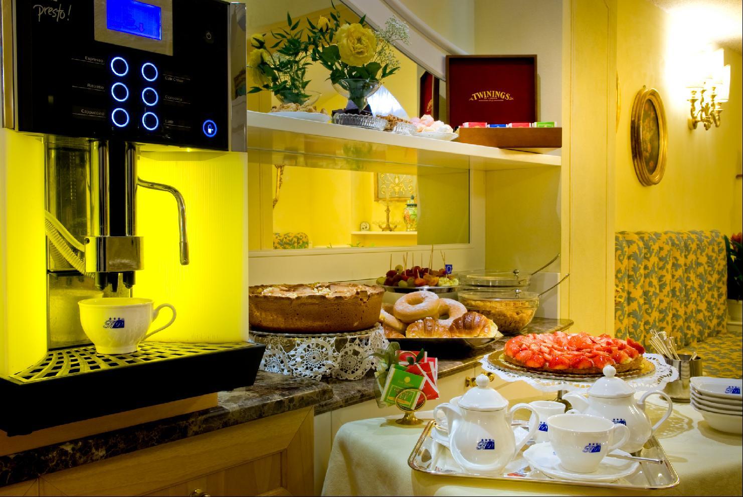 Boutique Hotel Dieci Милан Экстерьер фото